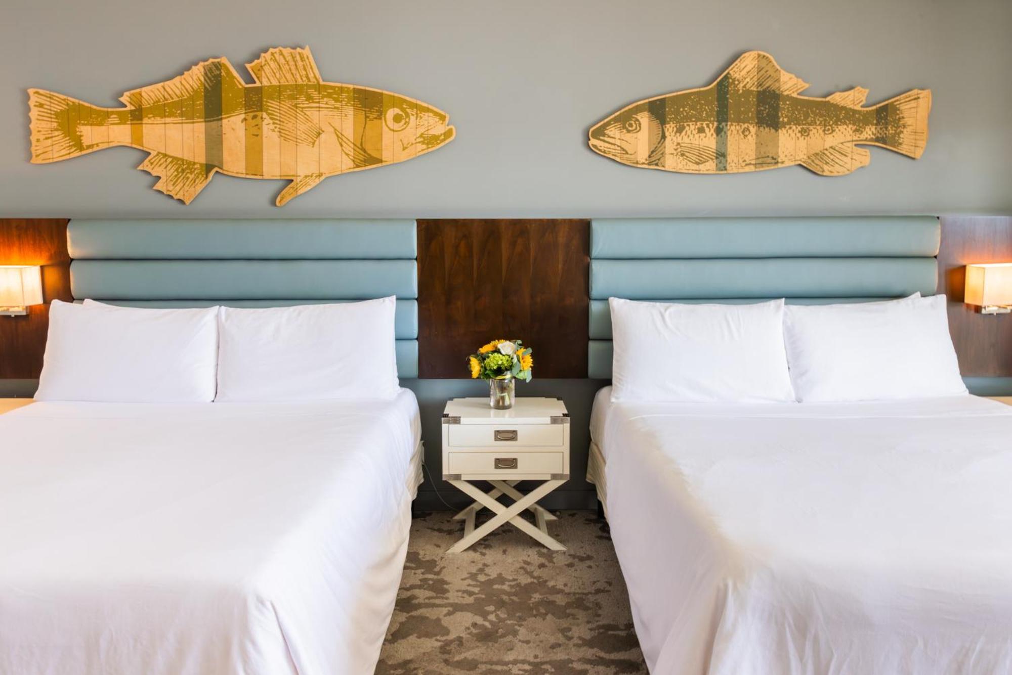 Lakehouse Hotel 3*